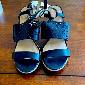 New MICHAEL KORS BLACK WEDGE SANDALS. SZ 9